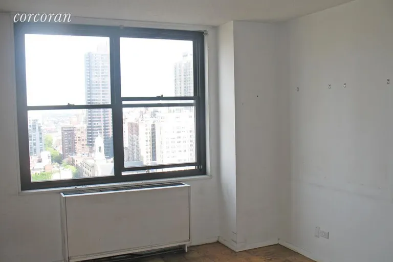 New York City Real Estate | View 301 East 87th Street, 20A | room 1 | View 2