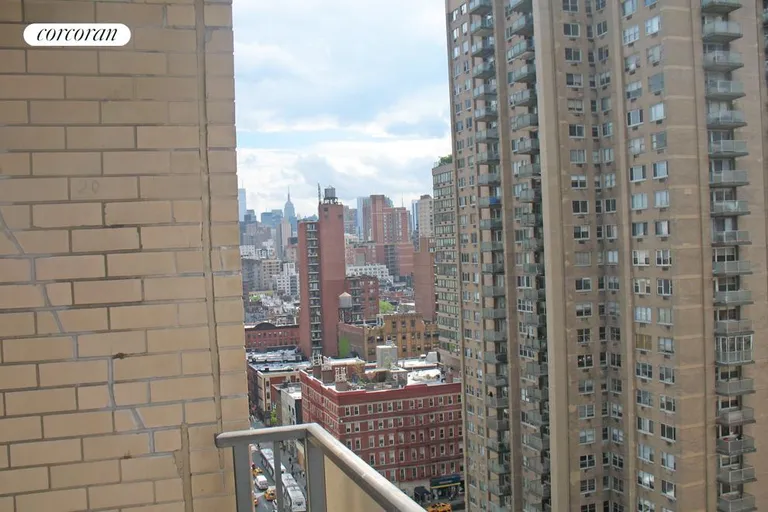 New York City Real Estate | View 301 East 87th Street, 20A | room 5 | View 6