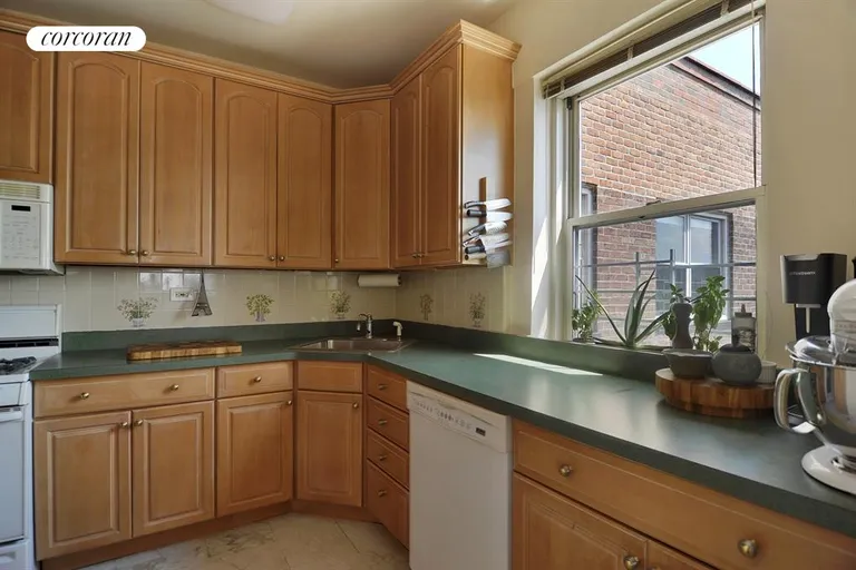 New York City Real Estate | View 2621 Palisade Avenue, 17 L-A | Kitchen | View 3