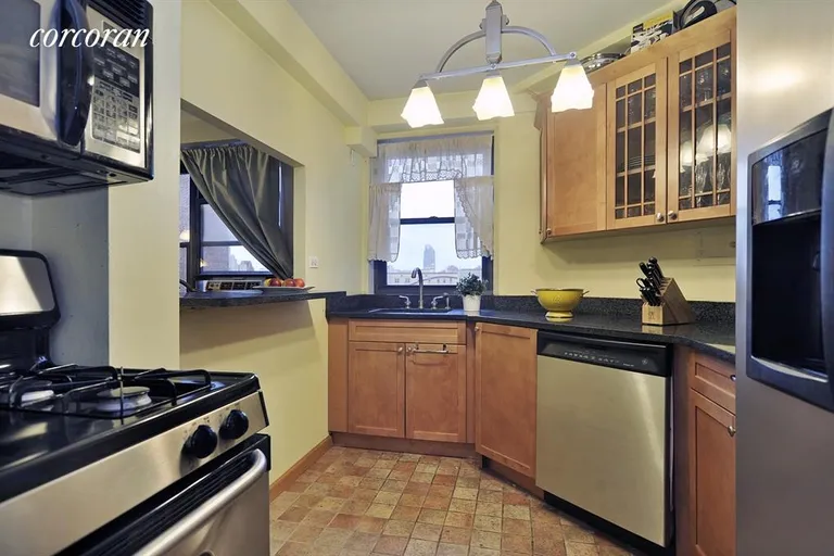 New York City Real Estate | View 165 Clinton Avenue, 7B | Kitchen | View 2
