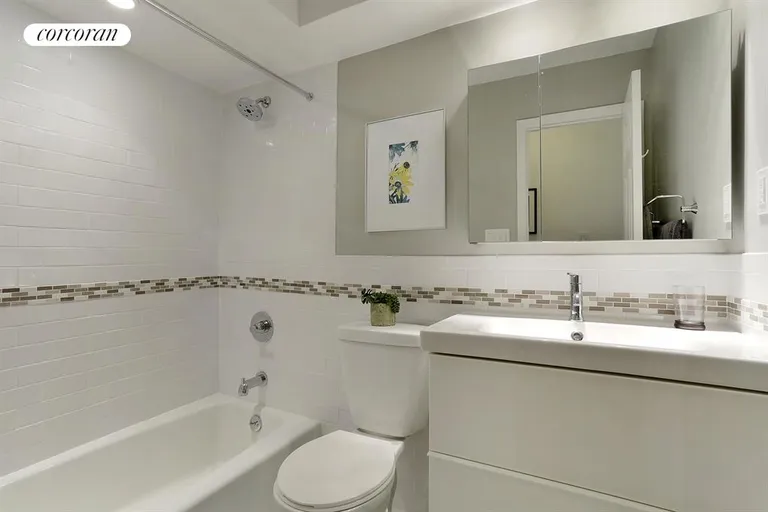 New York City Real Estate | View 299 6th Avenue, 4 | Bathroom | View 7