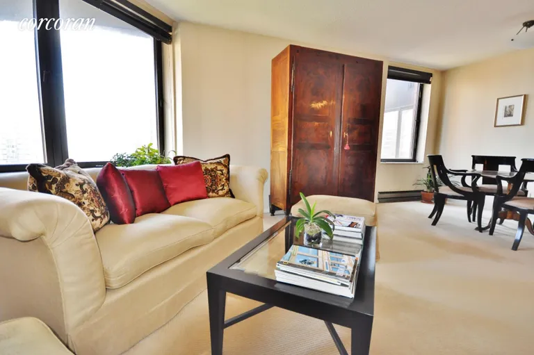 New York City Real Estate | View 1623 Third Avenue, 21F | room 1 | View 2