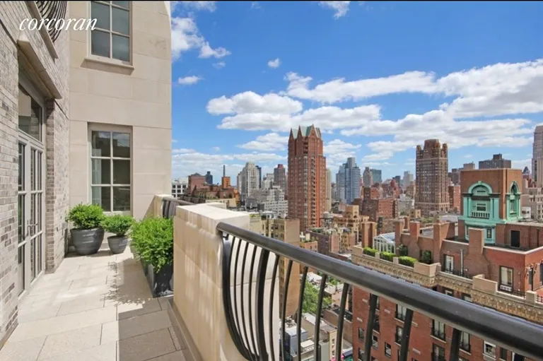 New York City Real Estate | View 135 East 79th Street, PH 19W | 5 Beds, 4 Baths | View 1