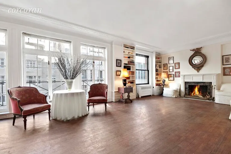 New York City Real Estate | View 830 Park Avenue, 7-8A | 02- Living Room | View 2