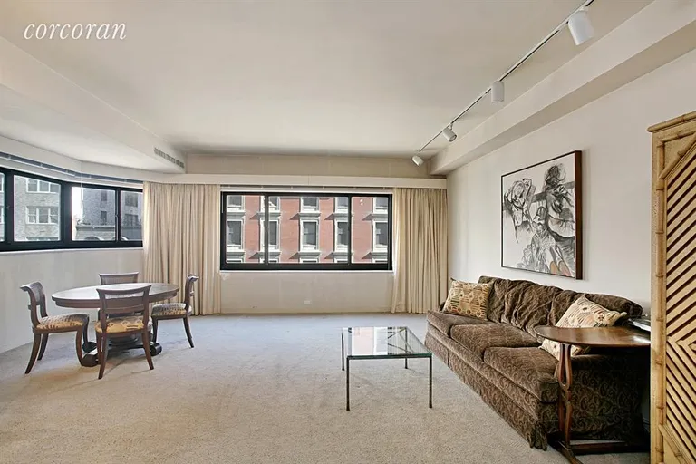 New York City Real Estate | View 25 East 83rd Street, 6B | Living Room | View 2