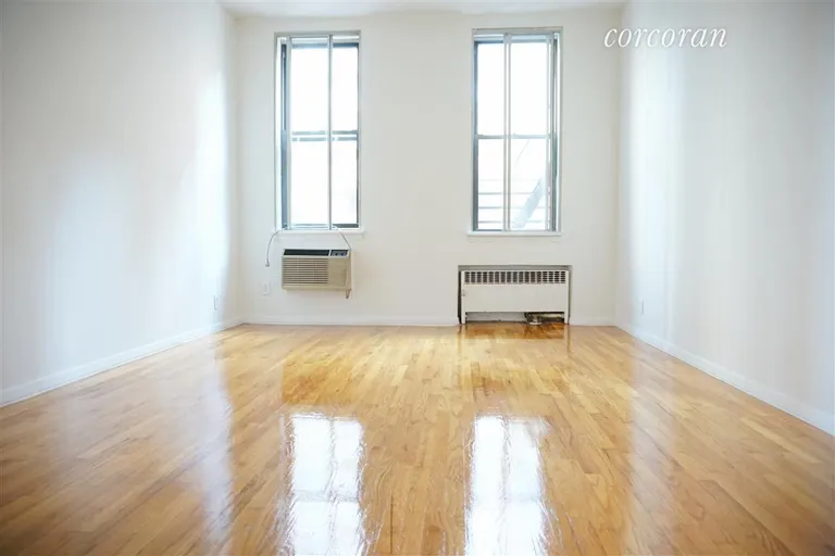 New York City Real Estate | View 622 Greenwich Street, 5C | room 7 | View 8