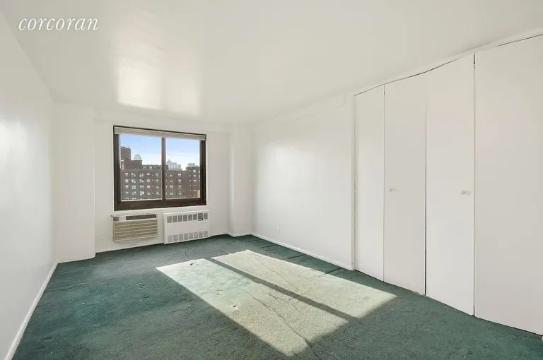 New York City Real Estate | View 185 Hall Street, 1007 | 4 | View 5