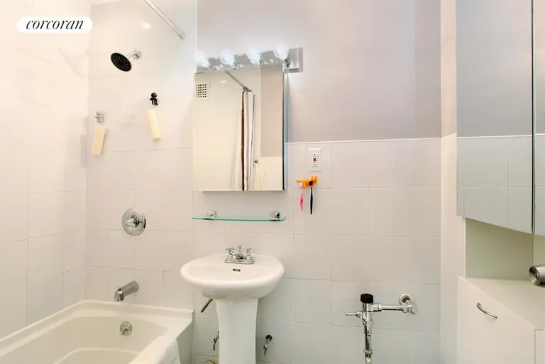 New York City Real Estate | View 400 East 17th Street, 512 | Crisp and clean lined bathroom with soaking tub | View 6