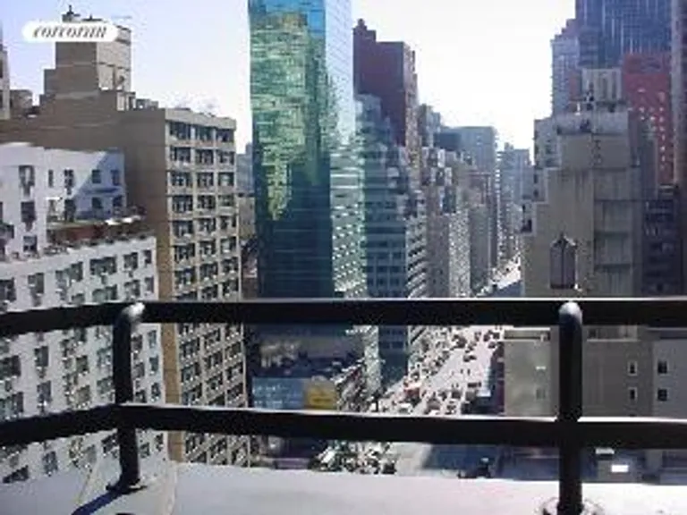 New York City Real Estate | View 240 East 47th Street, 18E | room 10 | View 11