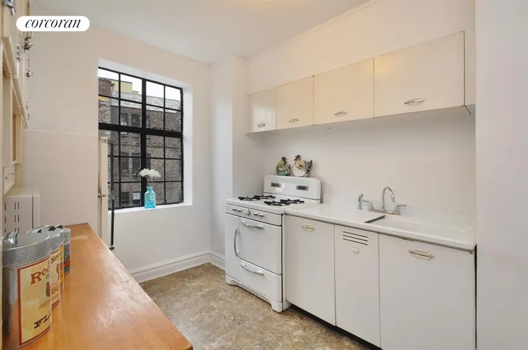 New York City Real Estate | View 116 Pinehurst Avenue, B44 | Kitchen | View 4