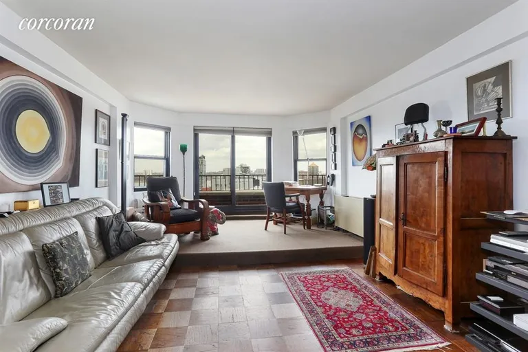 New York City Real Estate | View 31 Jane Street, PH18F | Living Room | View 9