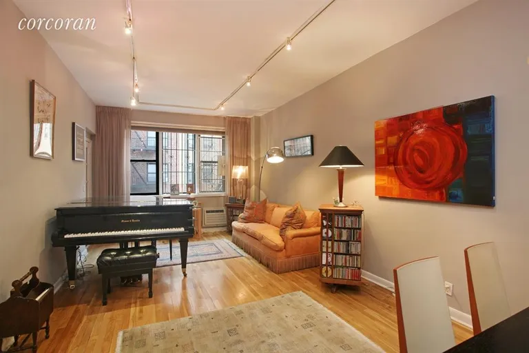 New York City Real Estate | View 531 East 88th Street, 2B | 2 Beds, 1 Bath | View 1