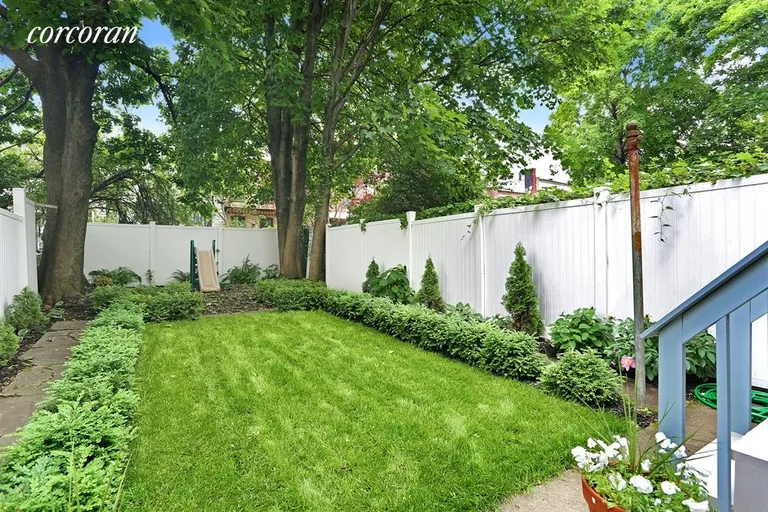 New York City Real Estate | View 190 Maple Street | Back Yard | View 6