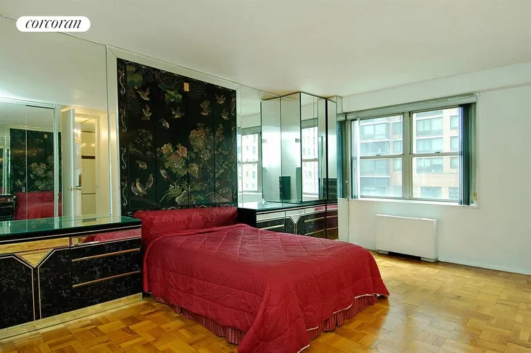 New York City Real Estate | View 300 East 40th Street, 7R | Master Bedroom with en suite bath | View 4