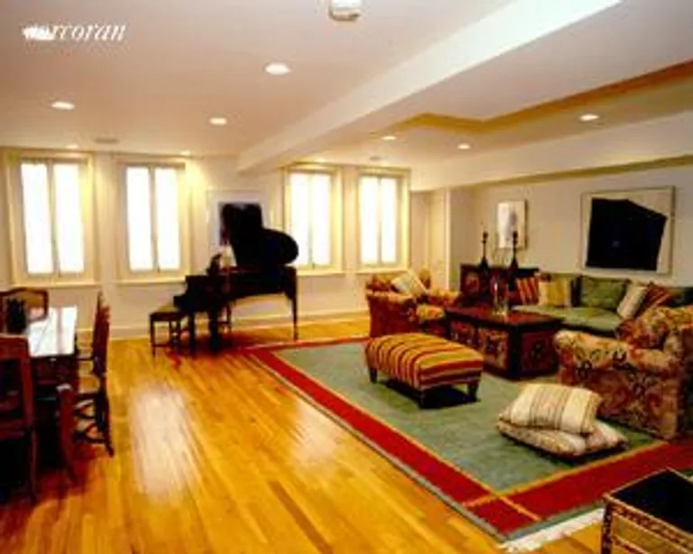 New York City Real Estate | View 8 Hunts Lane | room 1 | View 2