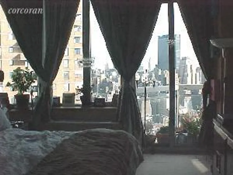 New York City Real Estate | View 500 West 43rd Street, 40B | room 1 | View 2