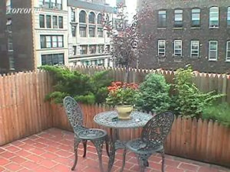 New York City Real Estate | View 23 East 10th Street, 807 | 1 Bed, 1 Bath | View 1