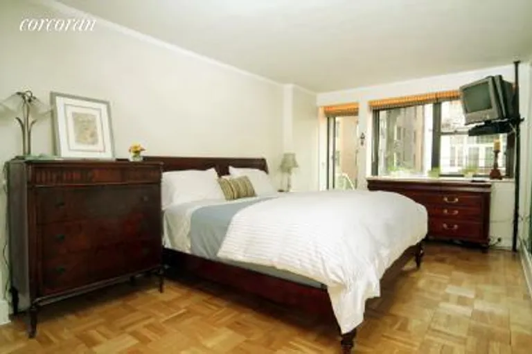 New York City Real Estate | View 420 East 51st Street, 2A | room 1 | View 2