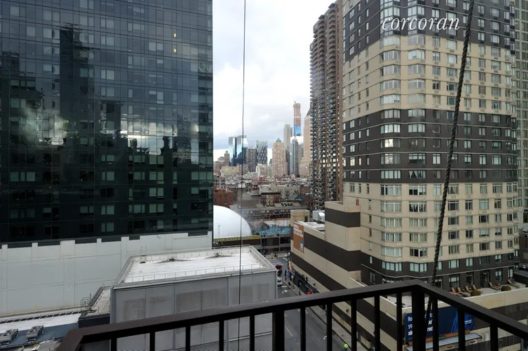 New York City Real Estate | View 235 East 40th Street, 23D | room 13 | View 14