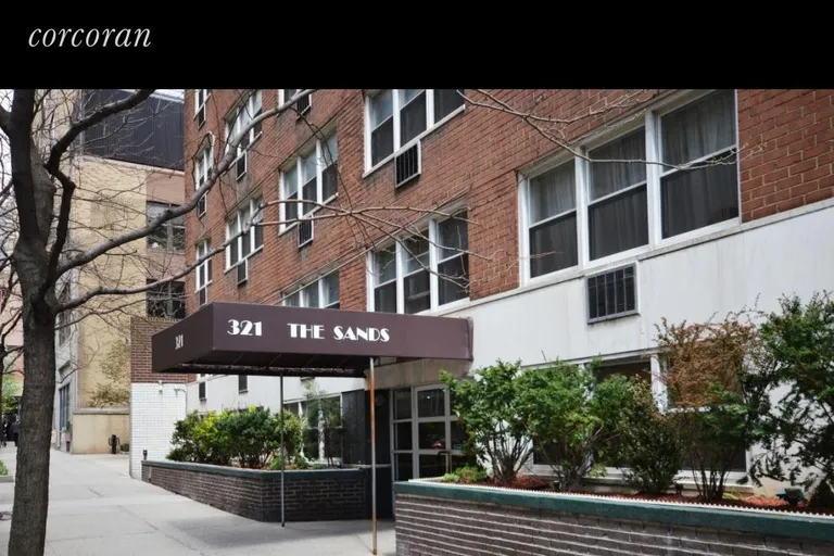 New York City Real Estate | View 321 East 45th Street, 7H | room 2 | View 3