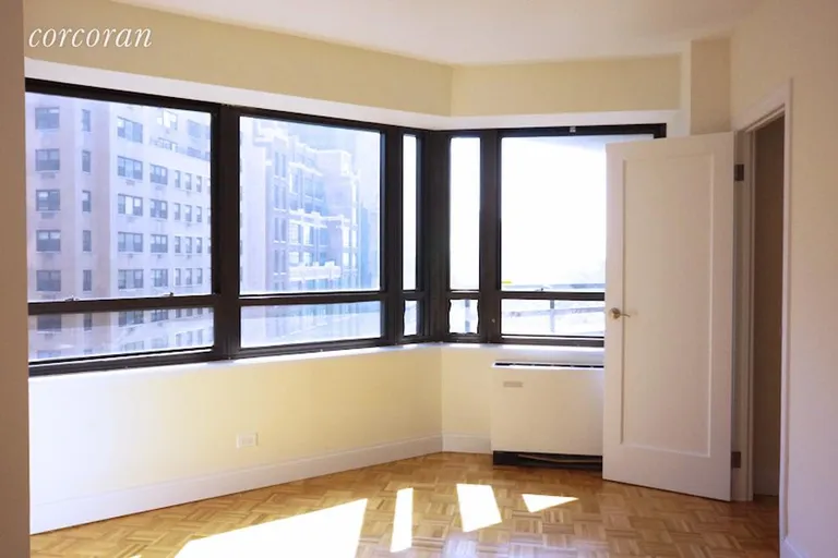 New York City Real Estate | View 240 East 47th Street, 9D | room 6 | View 7