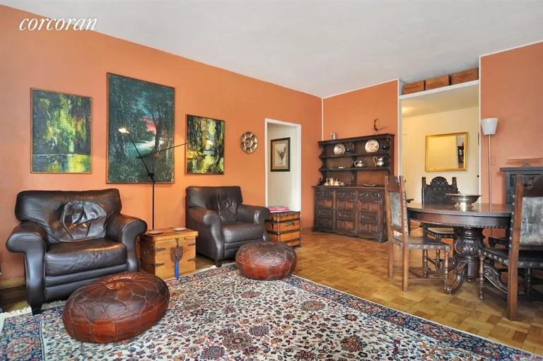 New York City Real Estate | View 209 East 56th Street, PHT | Oversized Living Room | View 4