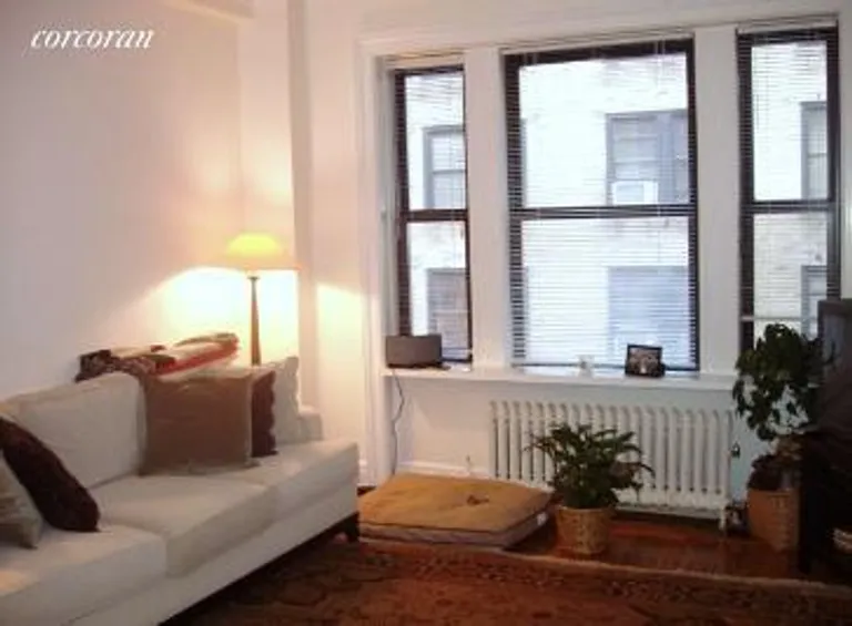 New York City Real Estate | View 140 West 58th Street, 9C | 2 Beds, 1 Bath | View 1