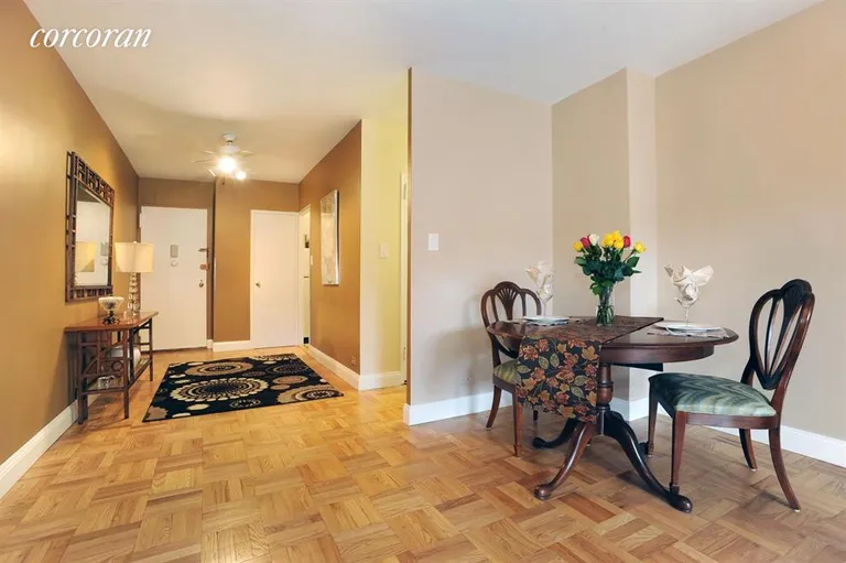 New York City Real Estate | View 345 West 58th Street, 5R | Foyer/Dining Room | View 2
