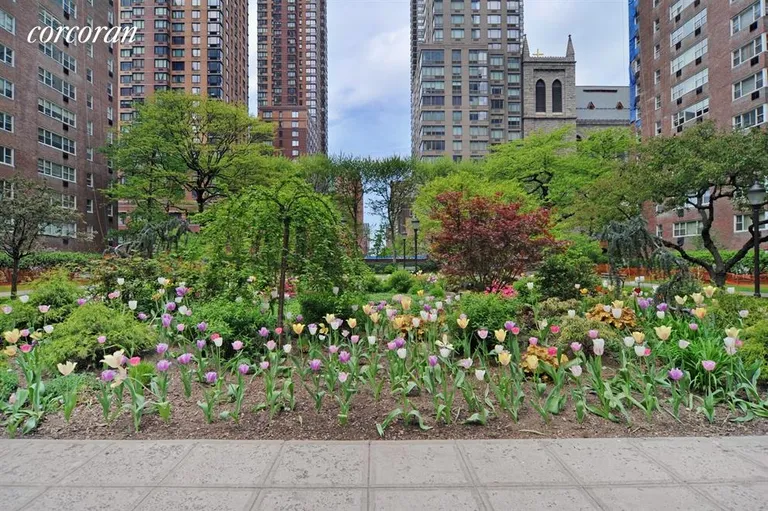 New York City Real Estate | View 30 West 60th Street, 3F | Garden | View 5