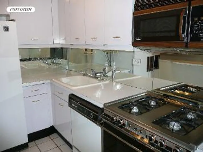 New York City Real Estate | View 255 East 49th Street, 11C | room 6 | View 7