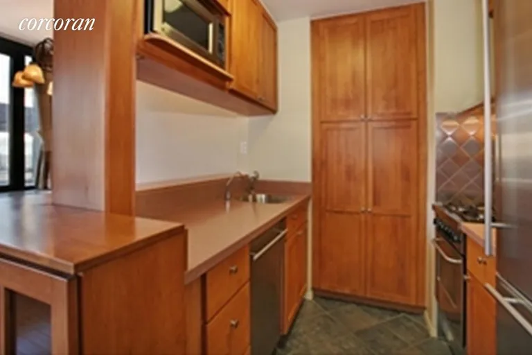 New York City Real Estate | View 161 West 61st Street, 8C | room 1 | View 2