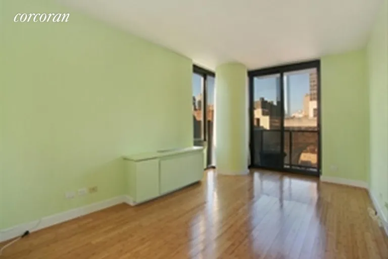 New York City Real Estate | View 161 West 61st Street, 8C | room 2 | View 3