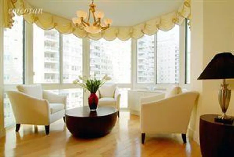 New York City Real Estate | View 200 East 65th Street, 10D | room 1 | View 2