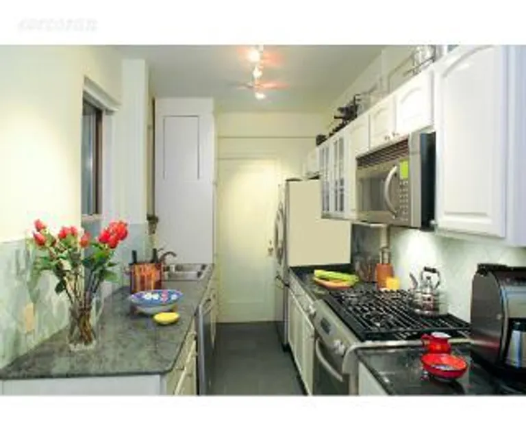 New York City Real Estate | View 11 West 69th Street, 3A | room 2 | View 3