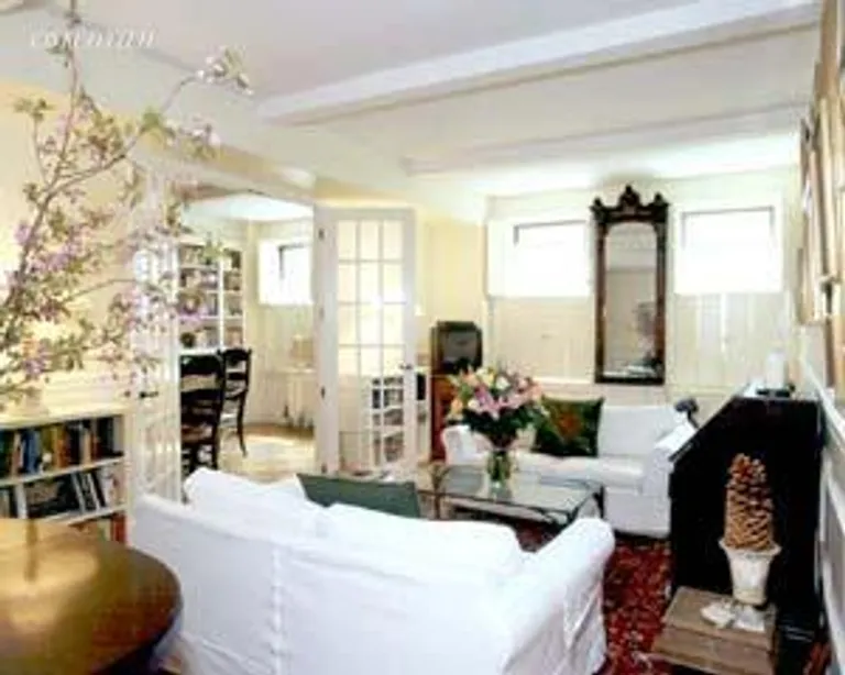 New York City Real Estate | View 11 West 69th Street, 6A | 2 Beds, 2 Baths | View 1