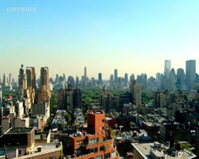 New York City Real Estate | View 201 West 70th Street, 34G | room 2 | View 3
