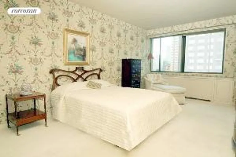 New York City Real Estate | View 203 East 72nd Street, 16B | room 2 | View 3