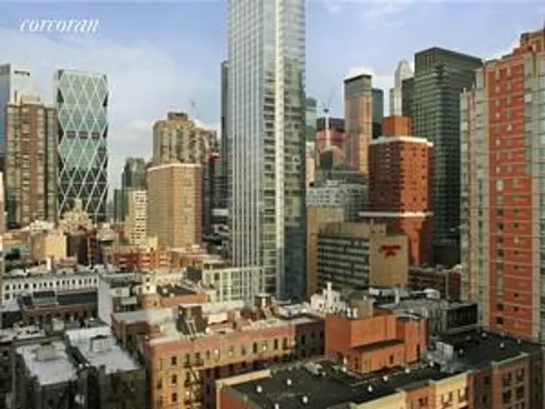New York City Real Estate | View 350 West 50th Street, 18A | room 2 | View 3