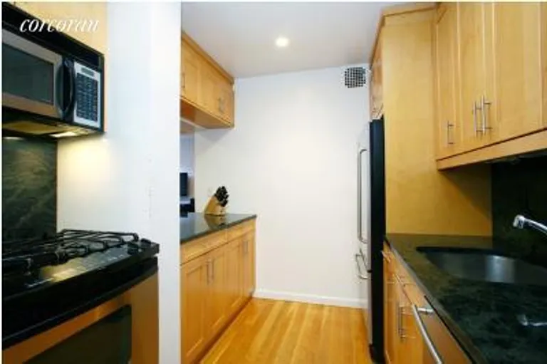 New York City Real Estate | View 253 West 73rd Street, 4G | room 2 | View 3