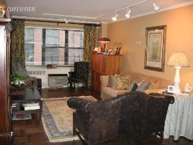 New York City Real Estate | View 340 East 74th Street, 7E | 2 Beds, 1 Bath | View 1