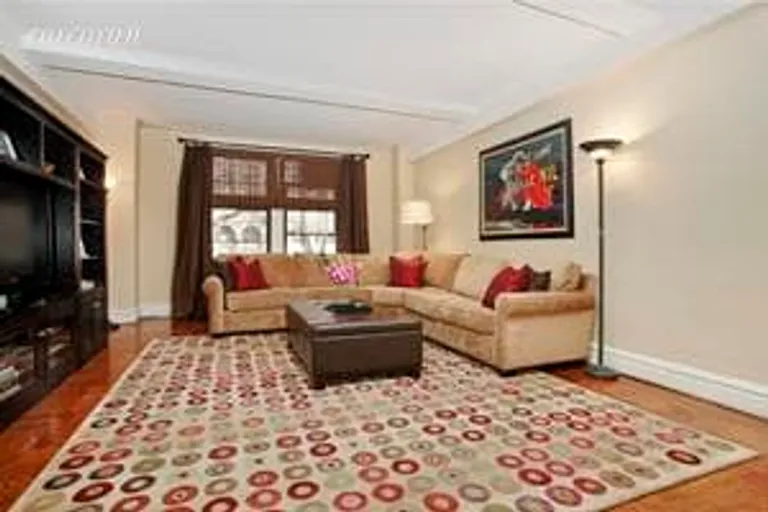 New York City Real Estate | View 40 West 77th Street, 2B | room 1 | View 2