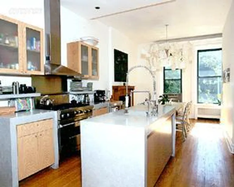 New York City Real Estate | View 129 West 77th Street, 2 | 4 Beds, 2 Baths | View 1