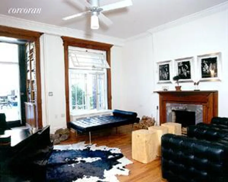 New York City Real Estate | View 129 West 77th Street, 2 | room 2 | View 3
