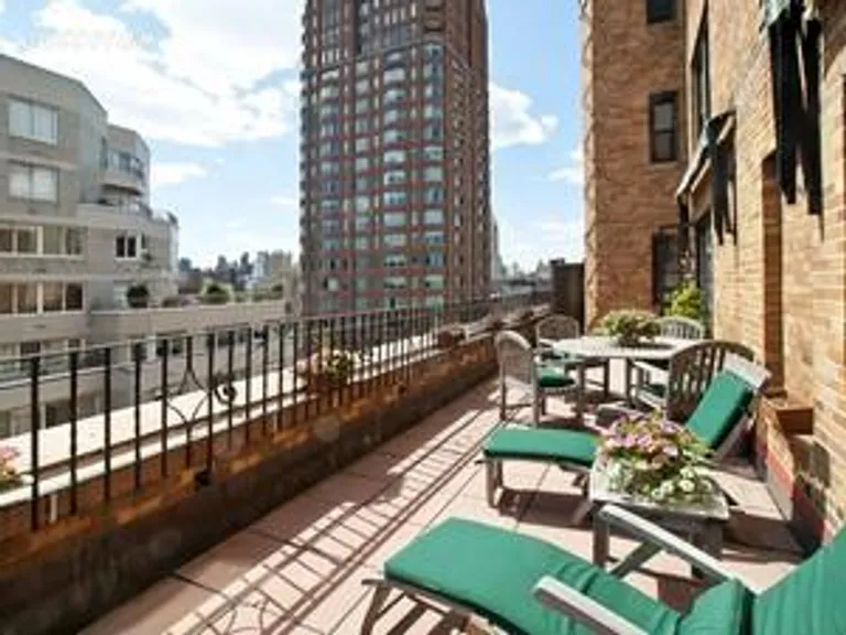 New York City Real Estate | View 205 East 78th Street, 18D | room 8 | View 9