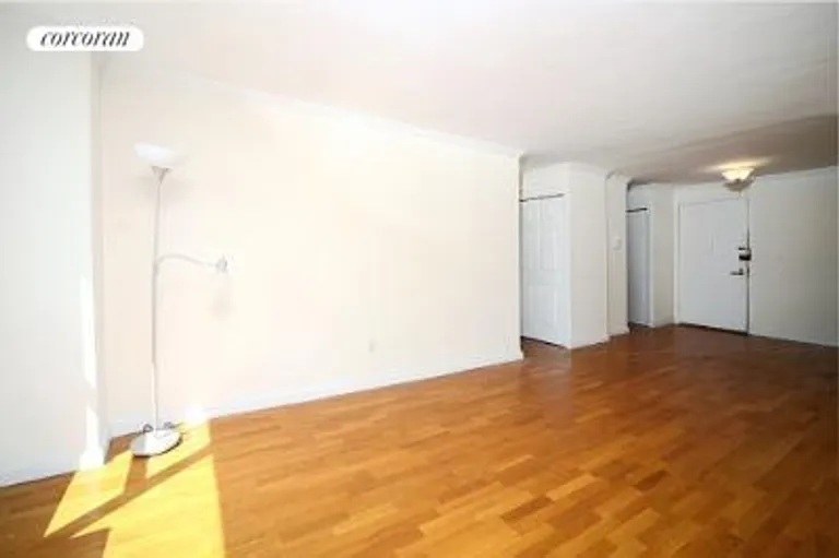 New York City Real Estate | View 301 East 79th Street, 35M | room 1 | View 2