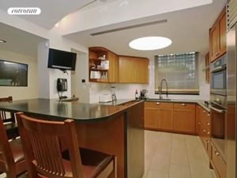 New York City Real Estate | View 387 West End Avenue | room 2 | View 3
