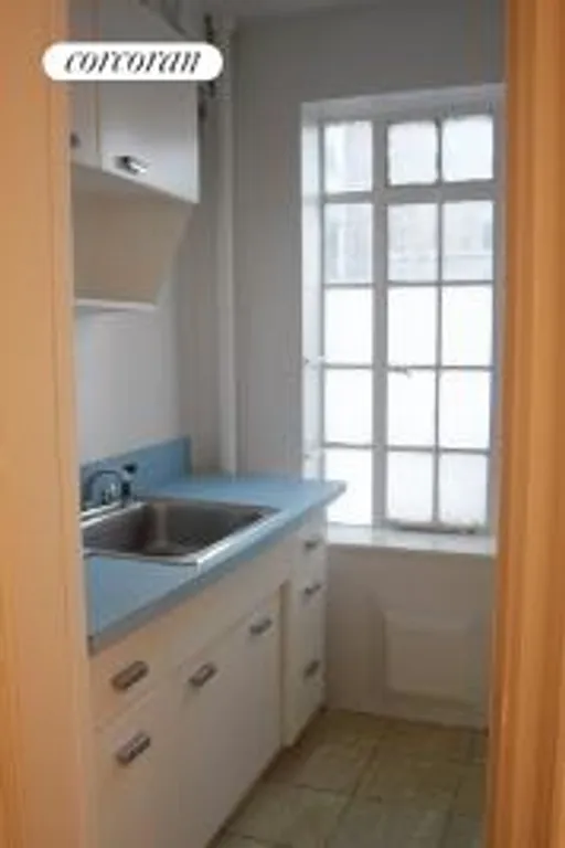 New York City Real Estate | View 17 West 67th Street, 11A | Kitchen | View 14