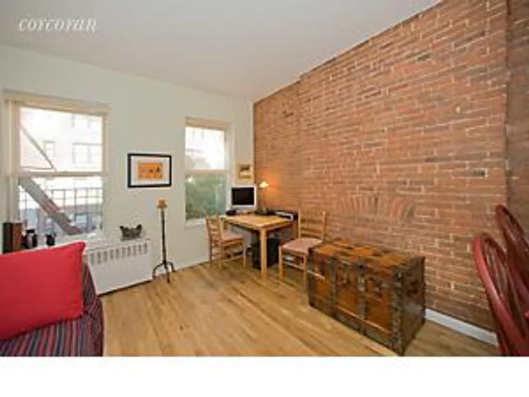 New York City Real Estate | View 152 East 83rd Street, 4A | 1 Bed, 1 Bath | View 1
