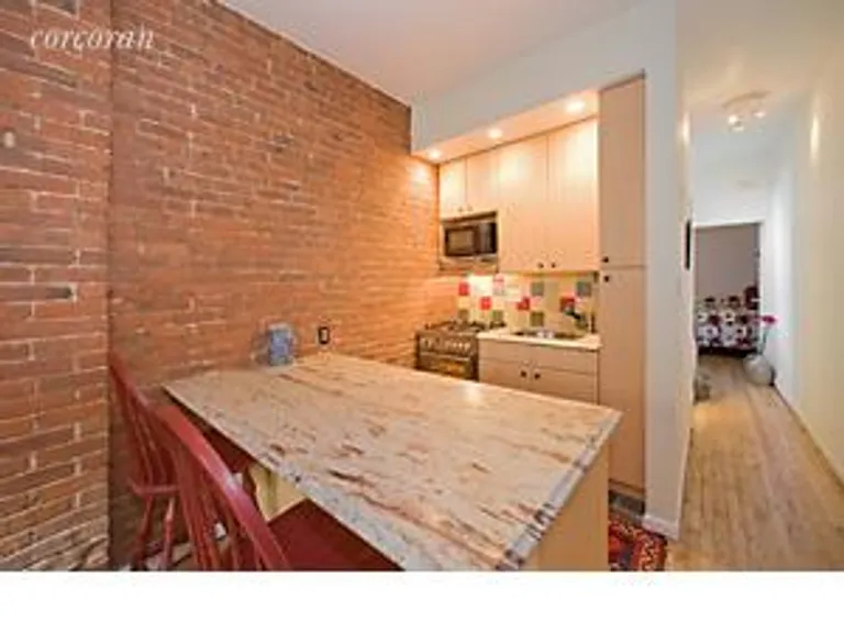 New York City Real Estate | View 152 East 83rd Street, 4A | room 1 | View 2