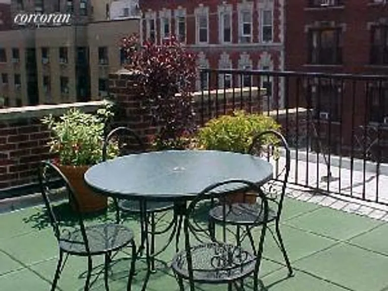 New York City Real Estate | View 331 West 84th Street, PH5 | room 1 | View 3